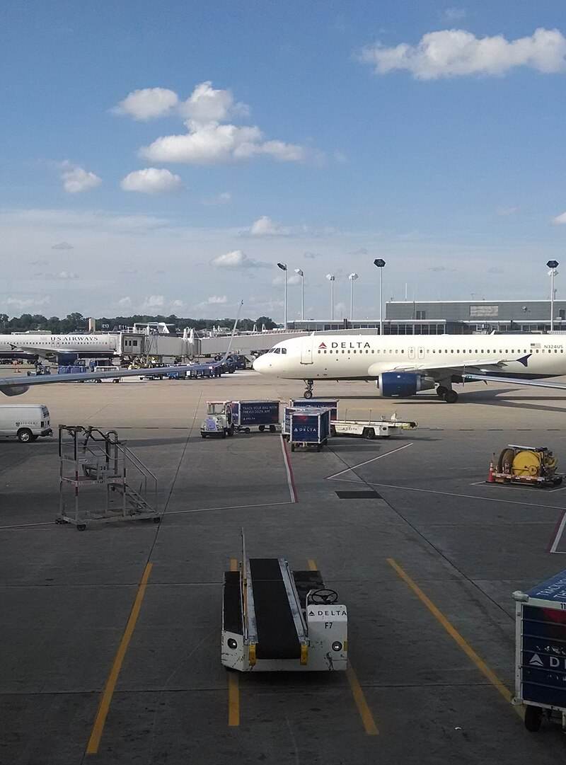 N658DL - Aircraft