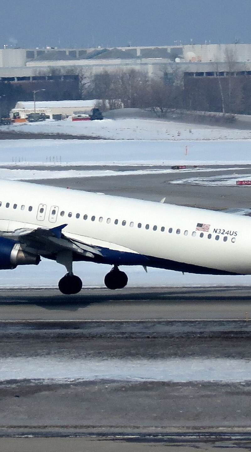 N324US - Twin-engine aircraft