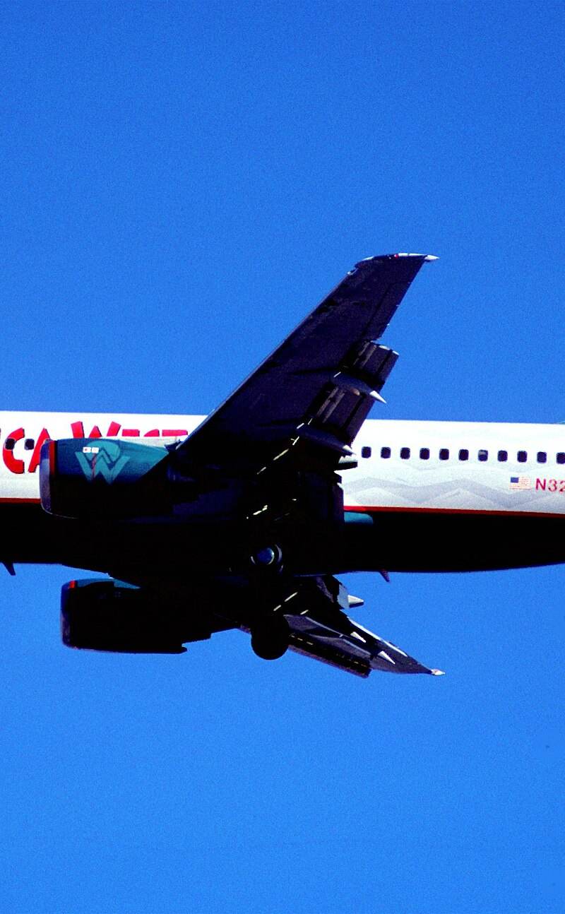 N325AW - Boeing