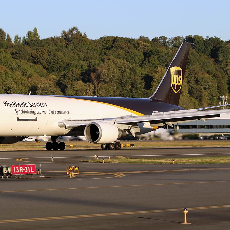 N325UP - Boeing