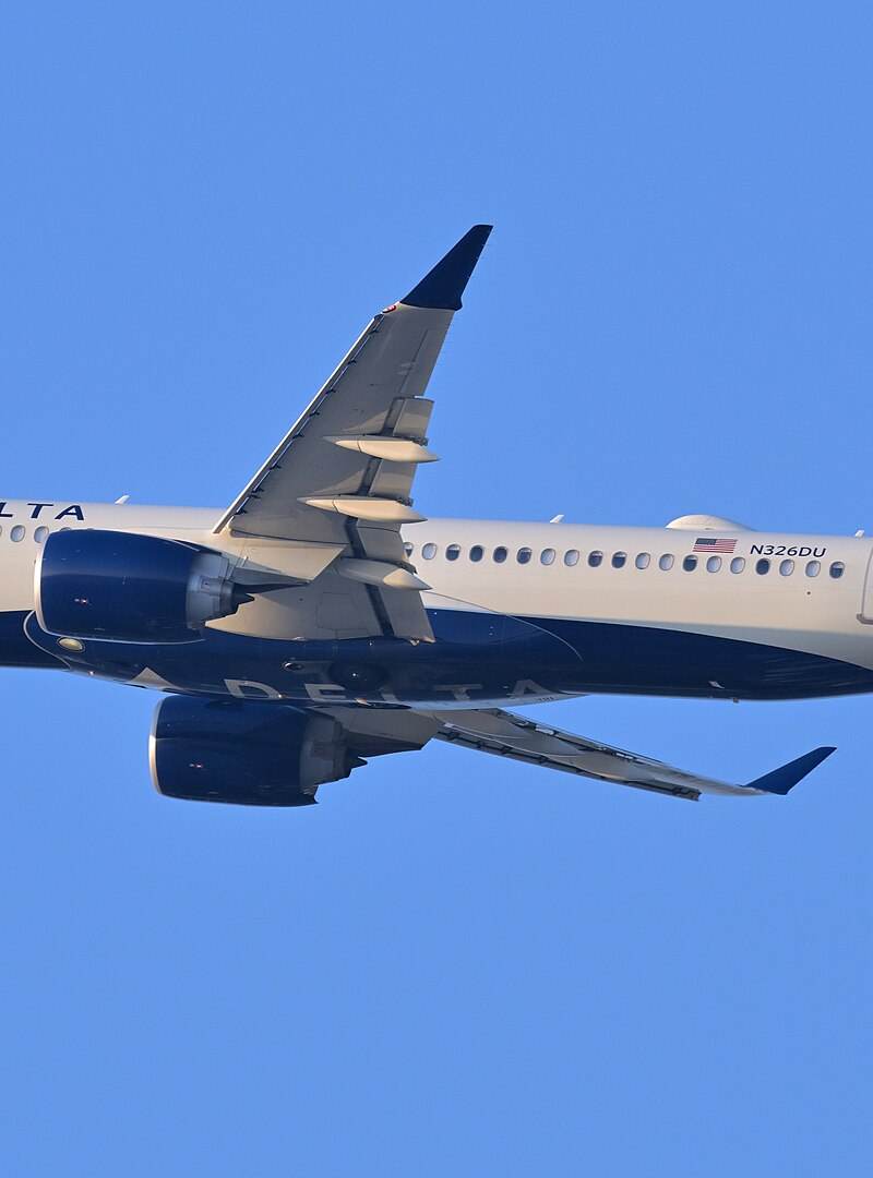 N326DU - Airbus