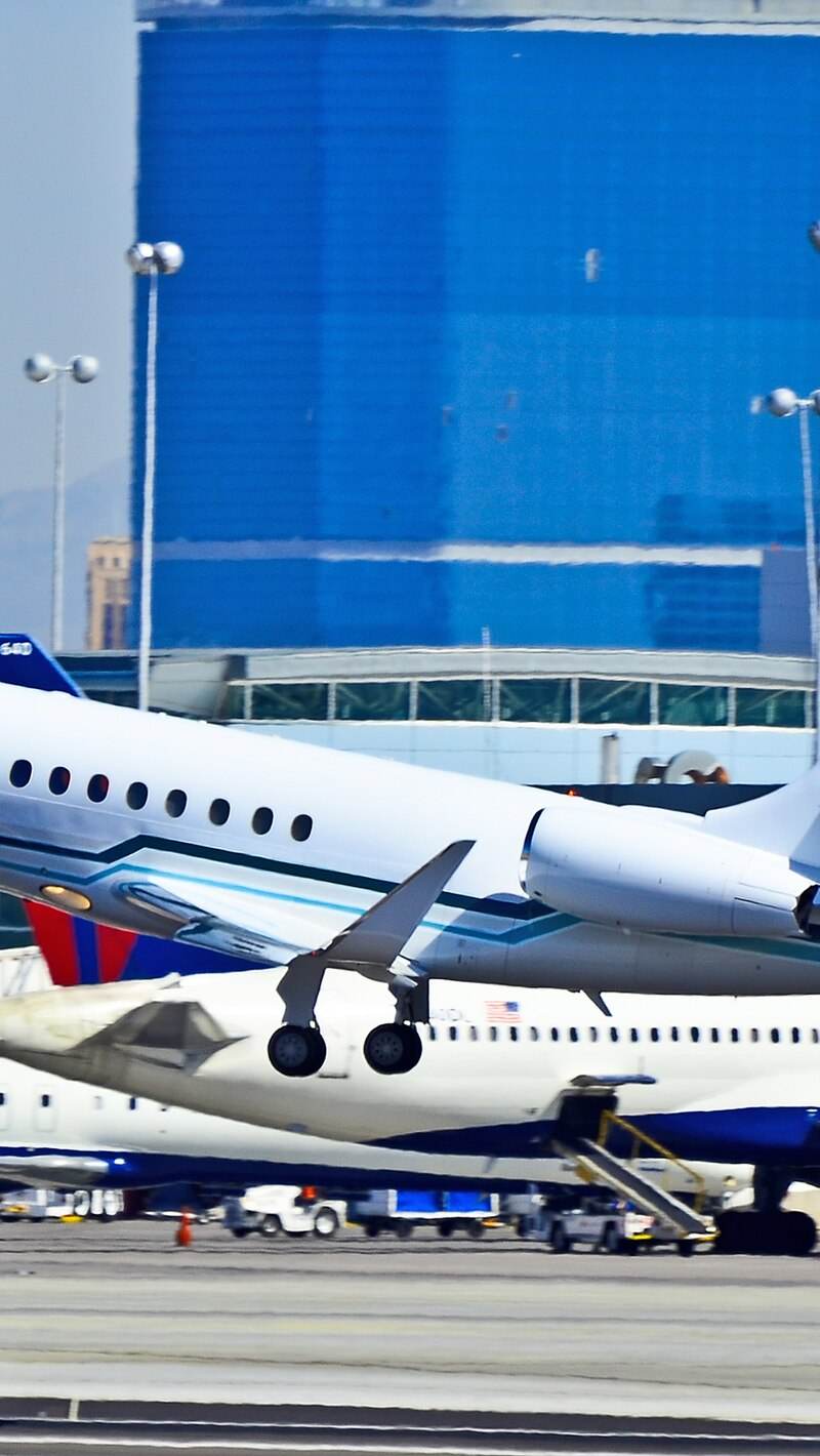 N326LW - Business jet