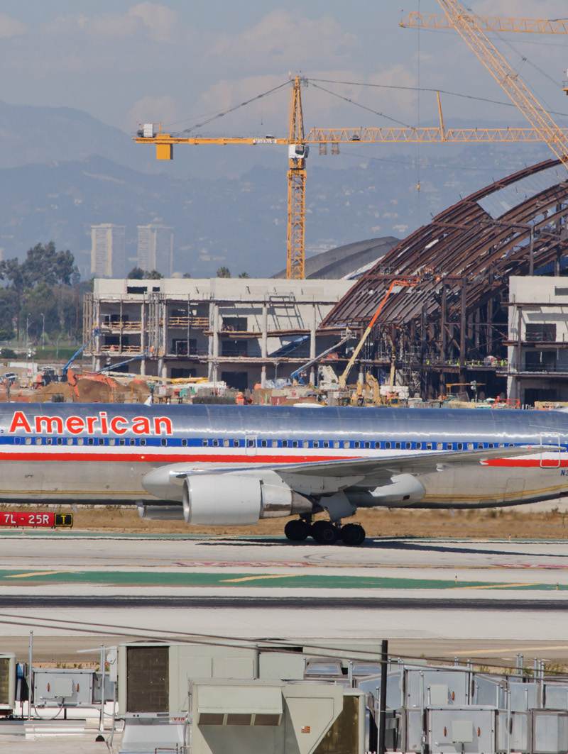 N327AA - Twin-engine aircraft