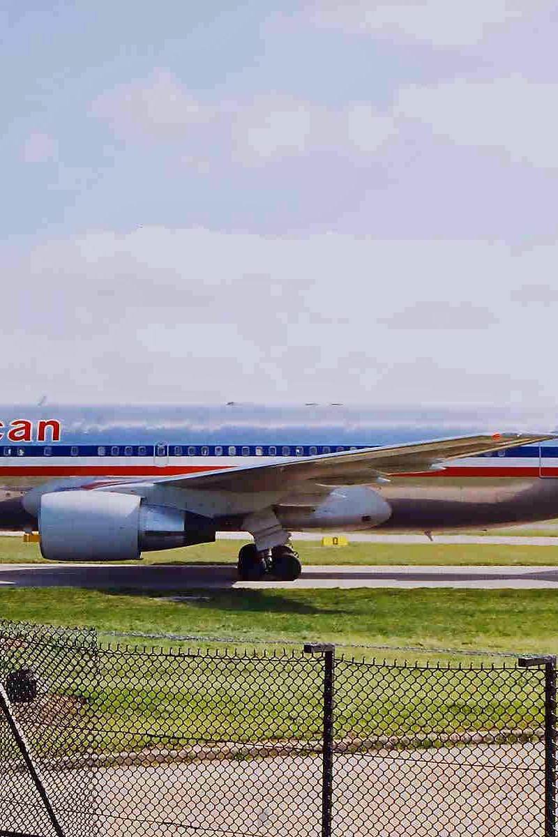 N327AA - Boeing
