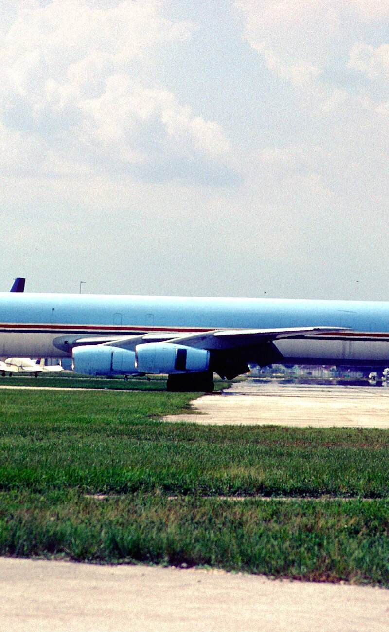 N30UA - Douglas