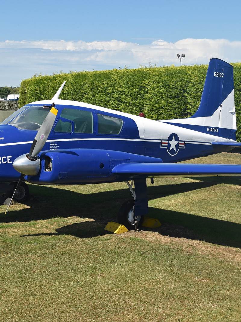 G-APNJ - Beechcraft