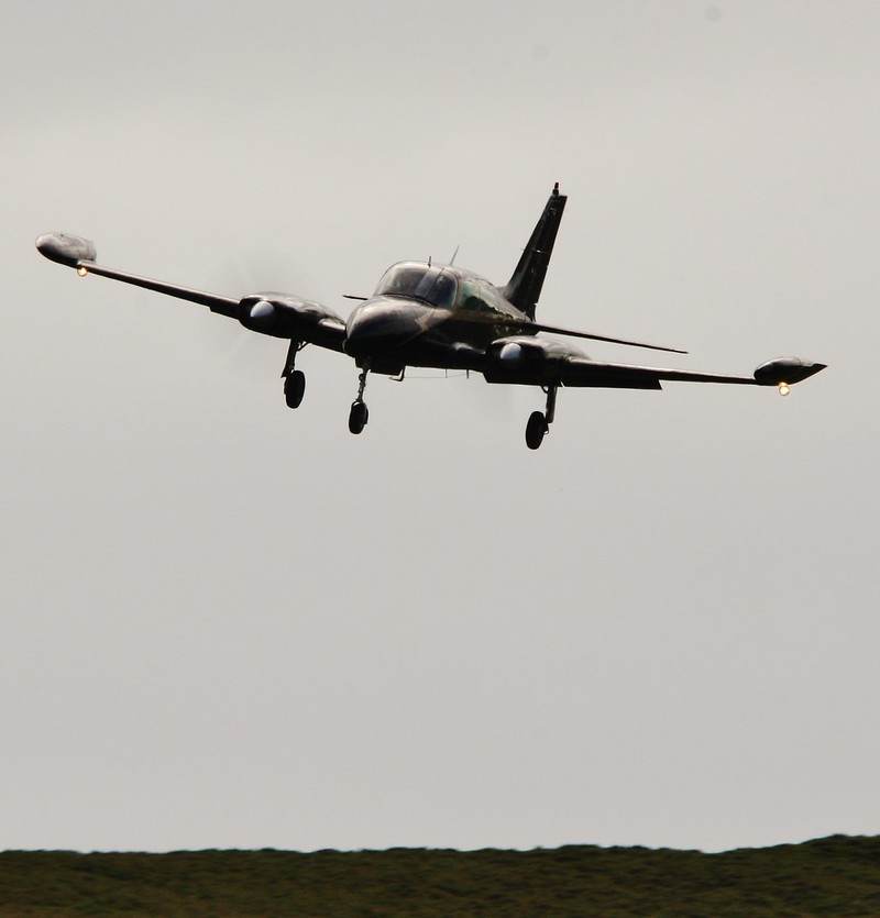 N1909G - Twin-engine aircraft