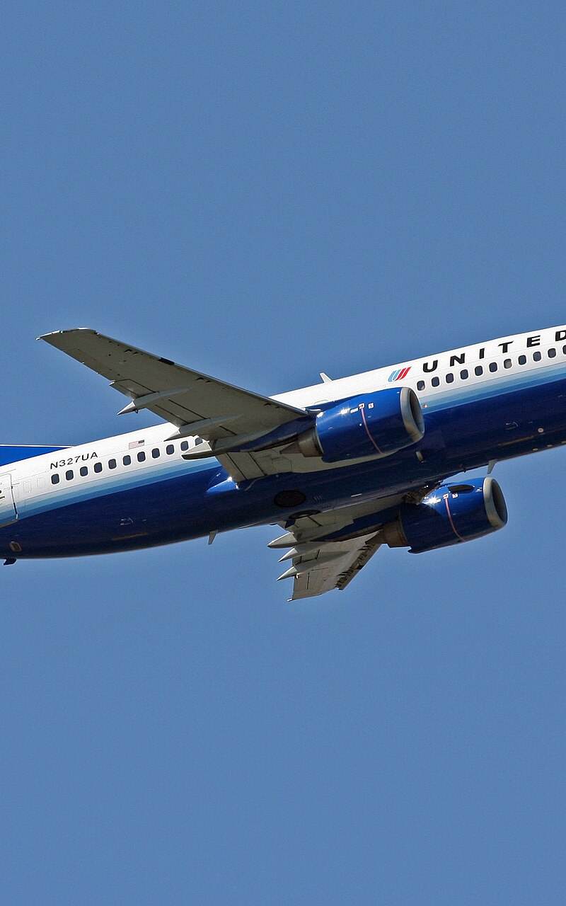 N327UA - Boeing