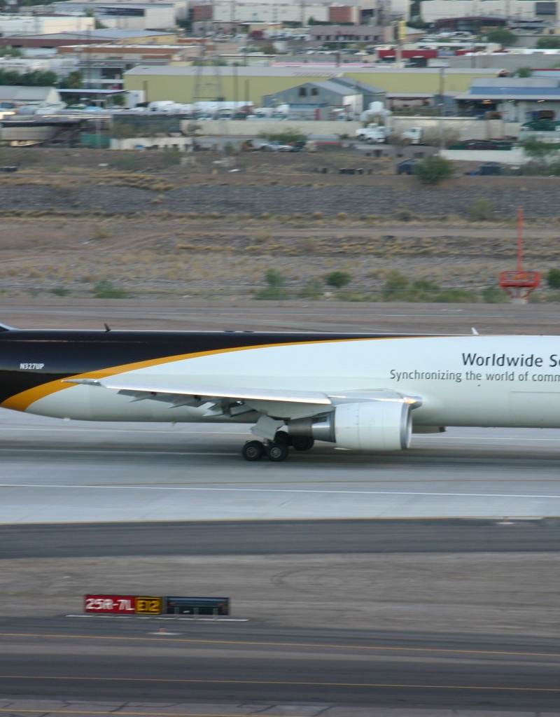 N327UP - Boeing
