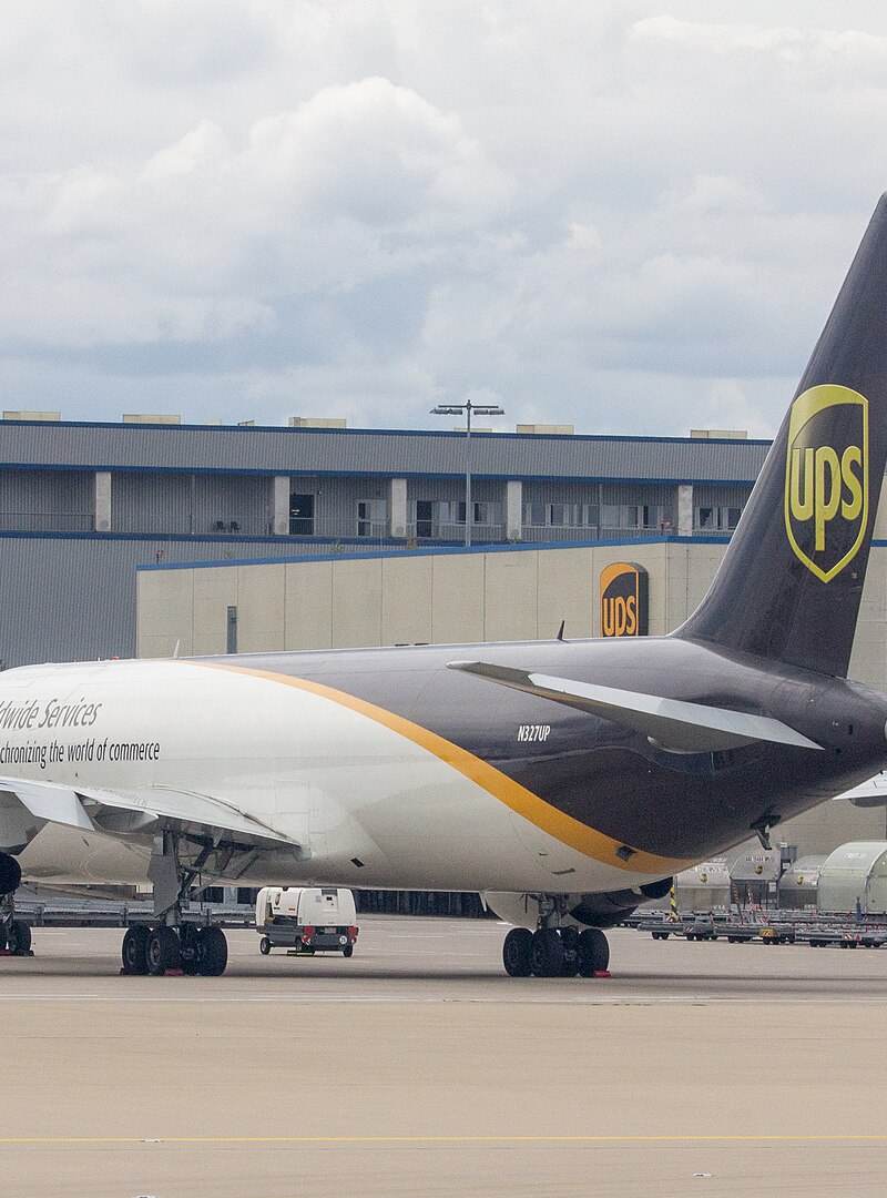 N327UP - Boeing
