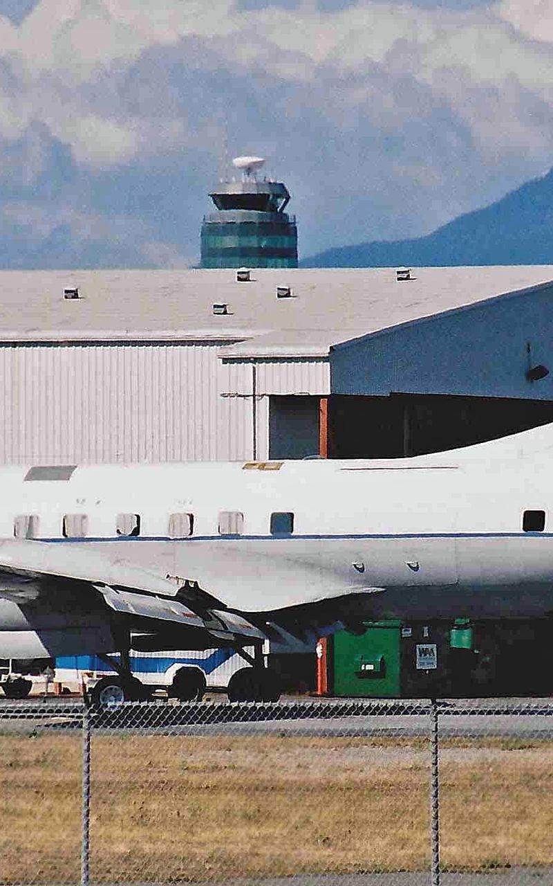 N327UW - Aircraft