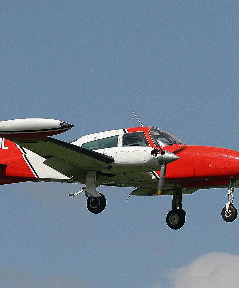 G-SOUL - Twin-engine aircraft
