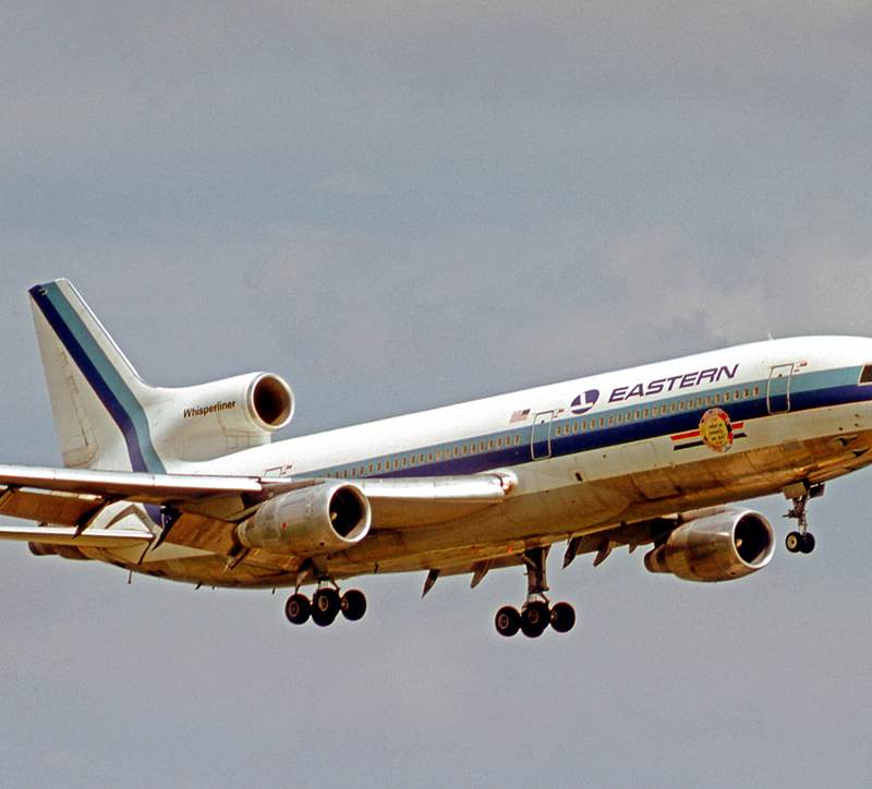 N328EA - Lockheed