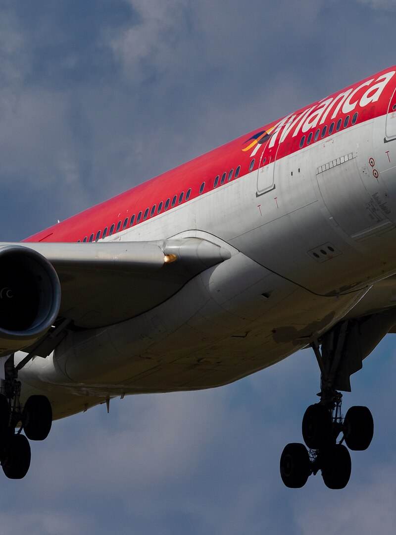  - Twin-engine aircraft