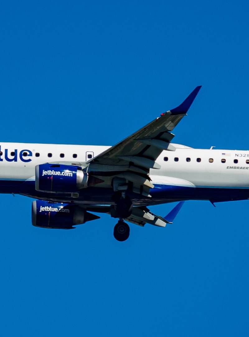 N328JB - Embraer