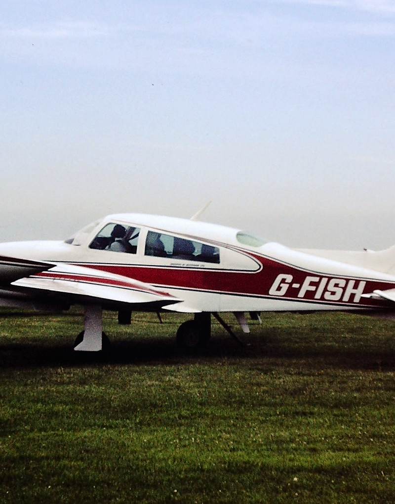 G-FISH - Twin-engine aircraft
