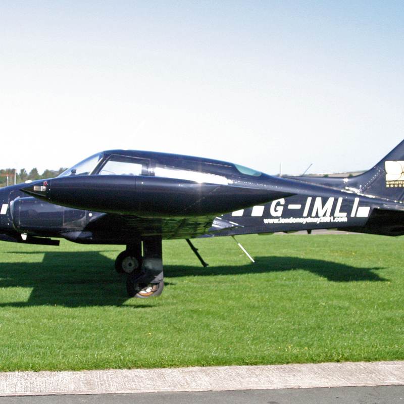 G-IMLI - Twin-engine aircraft