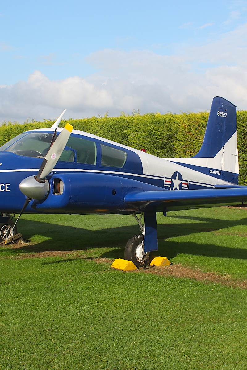 G-APNJ - Twin-engine aircraft
