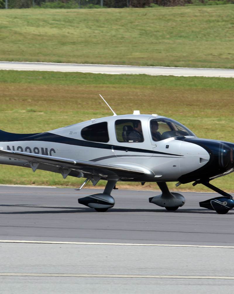 N328MC - Cirrus