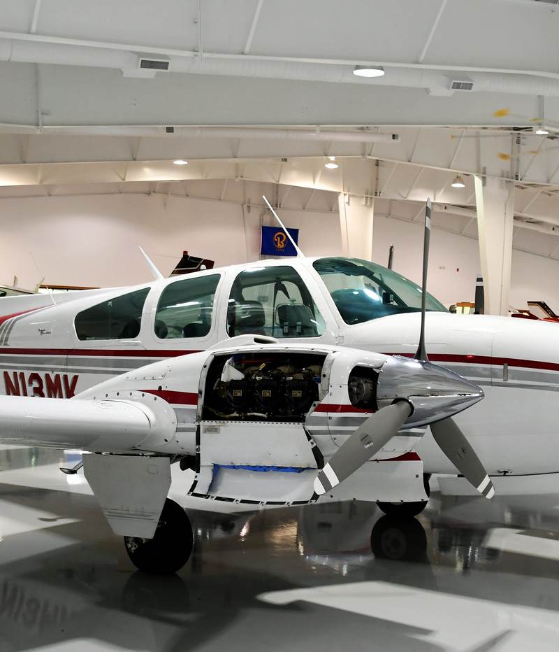 N13MK - Beechcraft