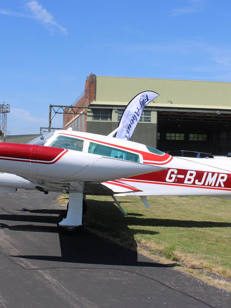 G-BJMR - Twin-engine aircraft