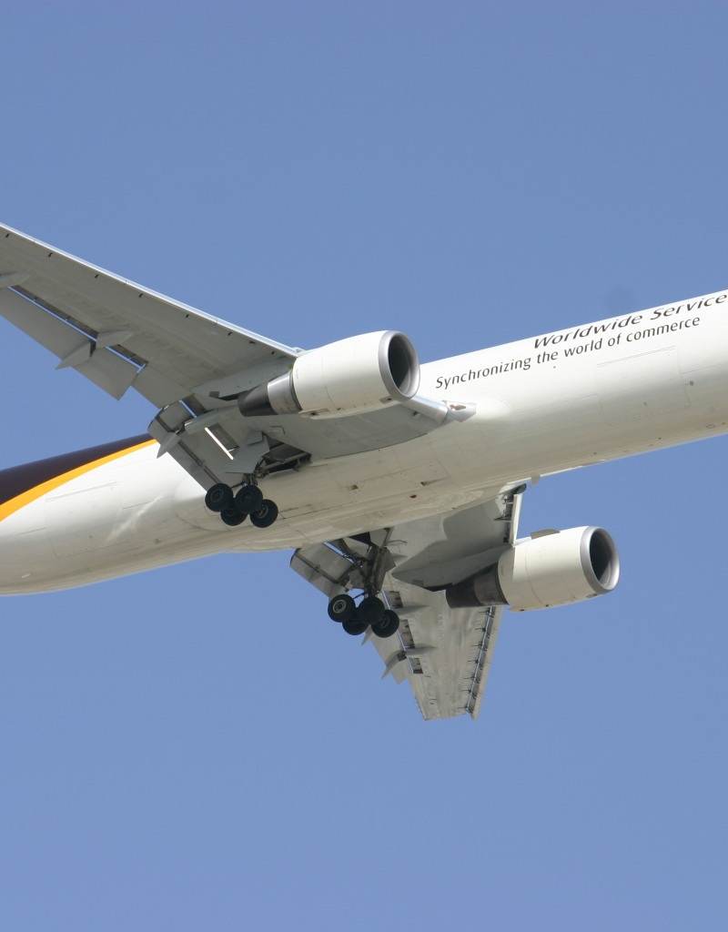 N328UP - Boeing