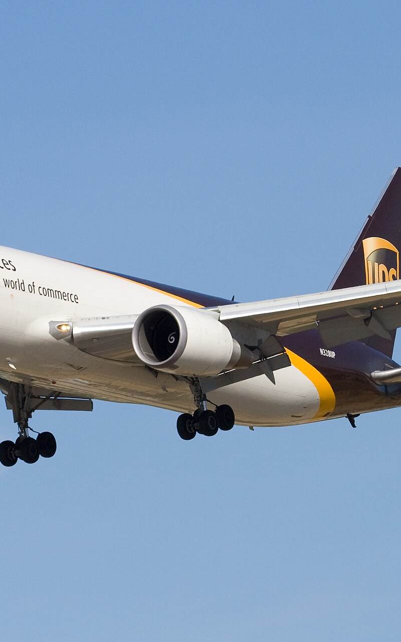 N328UP - Boeing