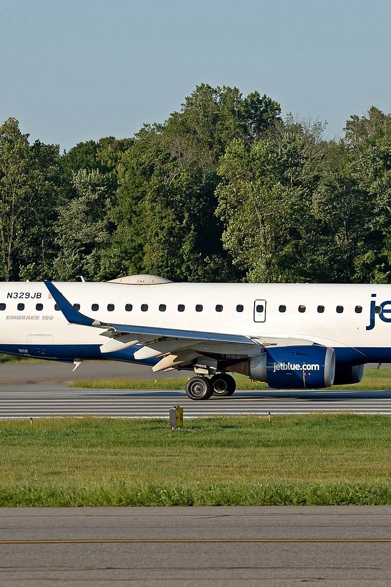 N329JB - Embraer