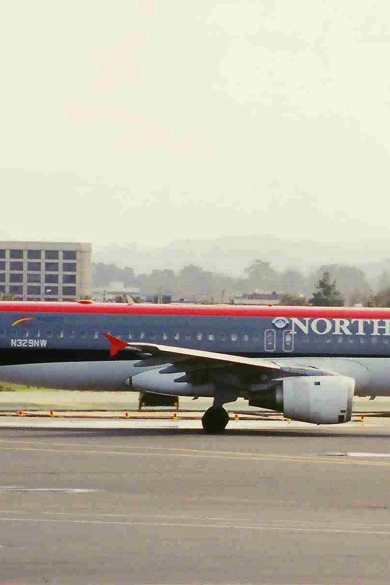 N329NW - Airbus