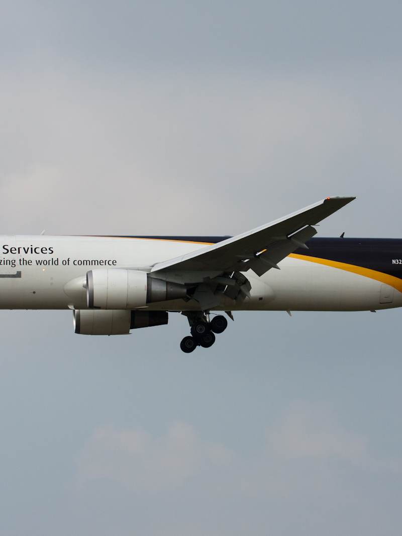 N329UP - Boeing