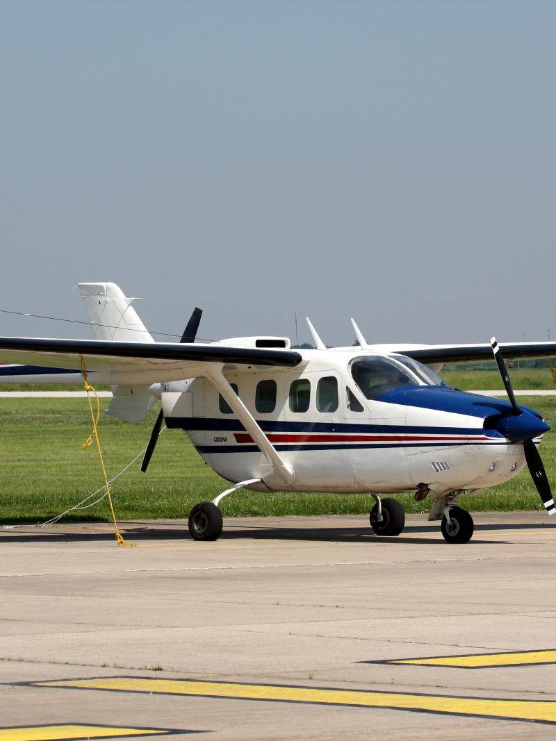 N8CS - Cessna