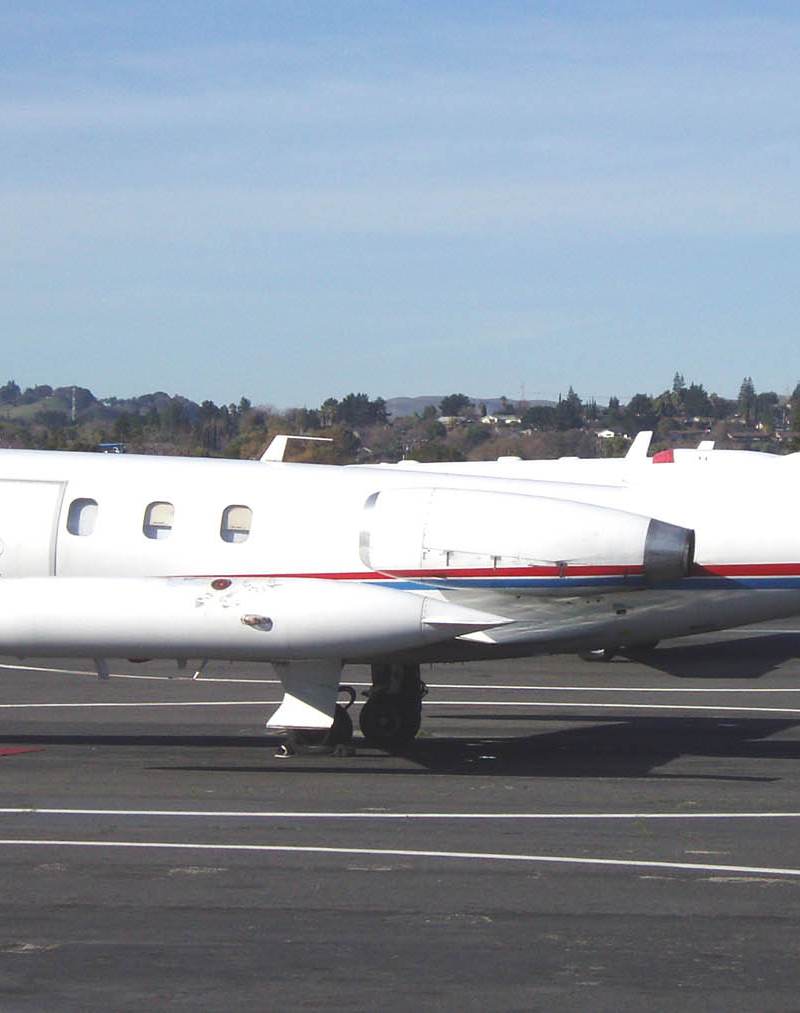 N330TW - Business jet