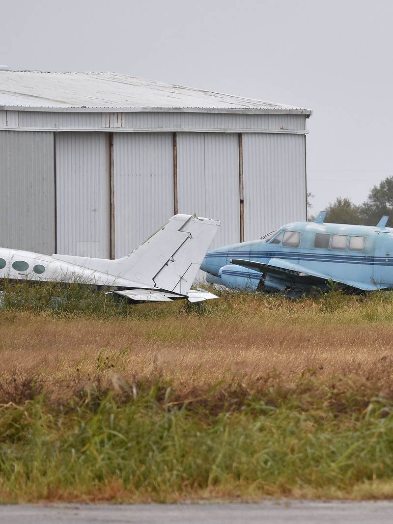 N151CB - Twin-engine aircraft