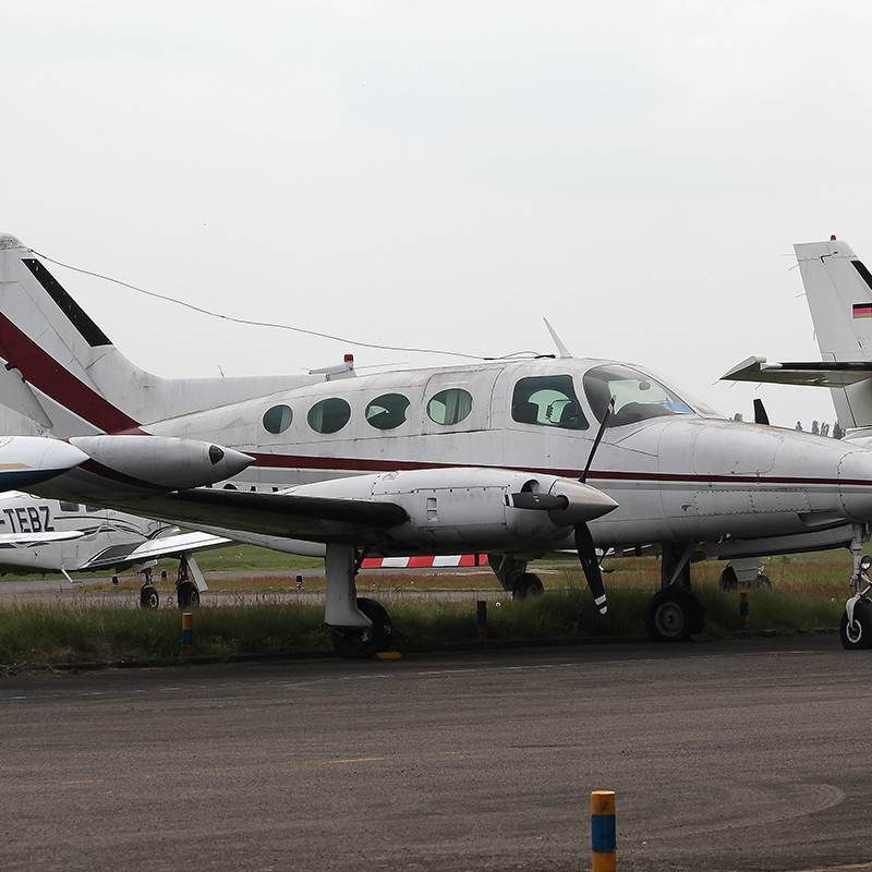 N401JN - Twin-engine aircraft