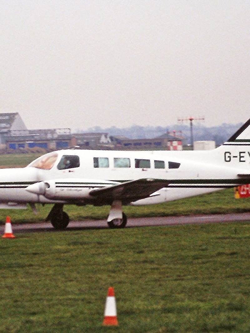 G-EYES - Piper