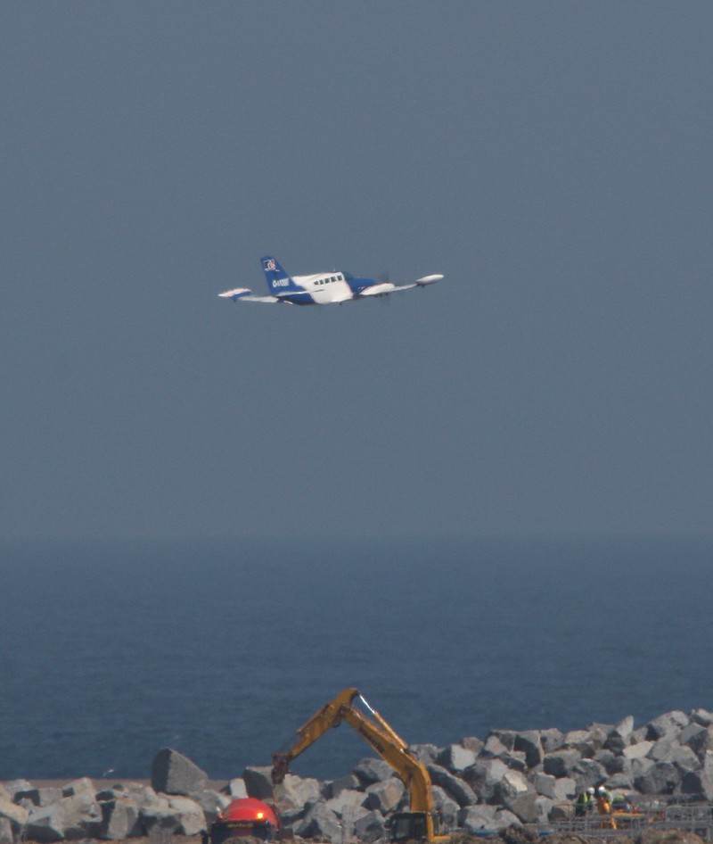 G-NOSE - Twin-engine aircraft