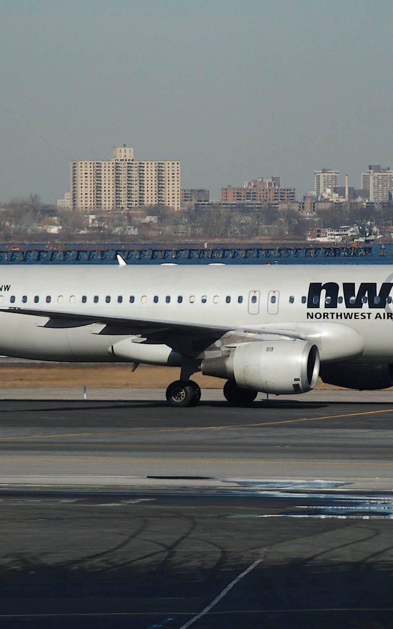 N333NW - Airbus