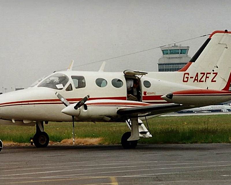 G-AZFZ - Cessna