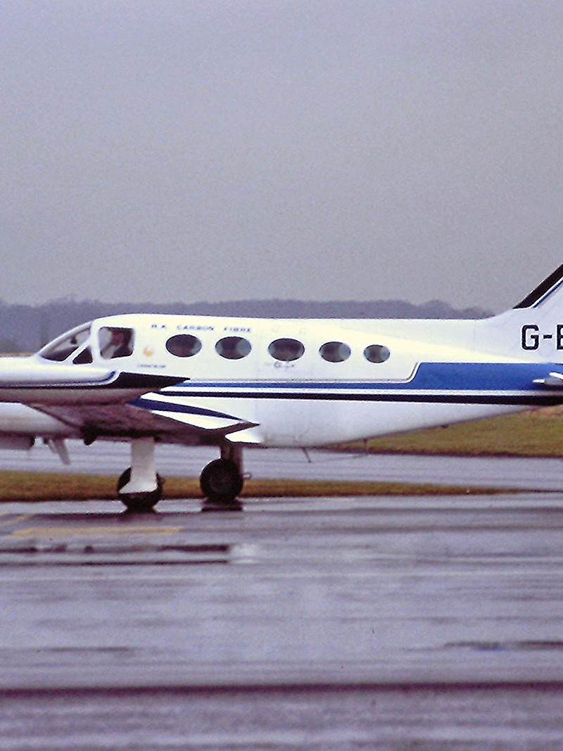 G-BTDK - Twin-engine aircraft