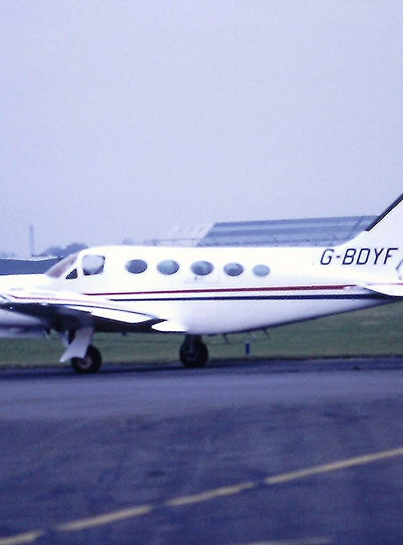 G-BDYF - Twin-engine aircraft