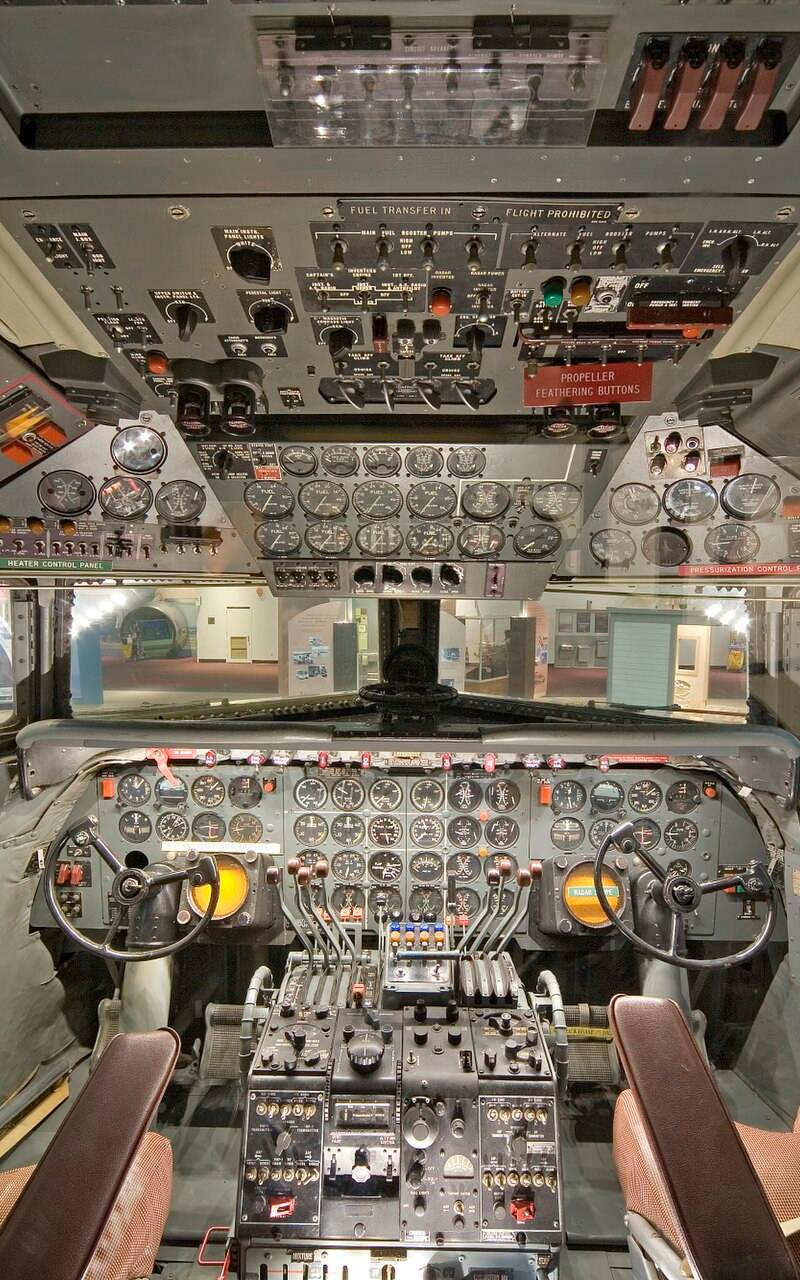 N334AA - Aircraft