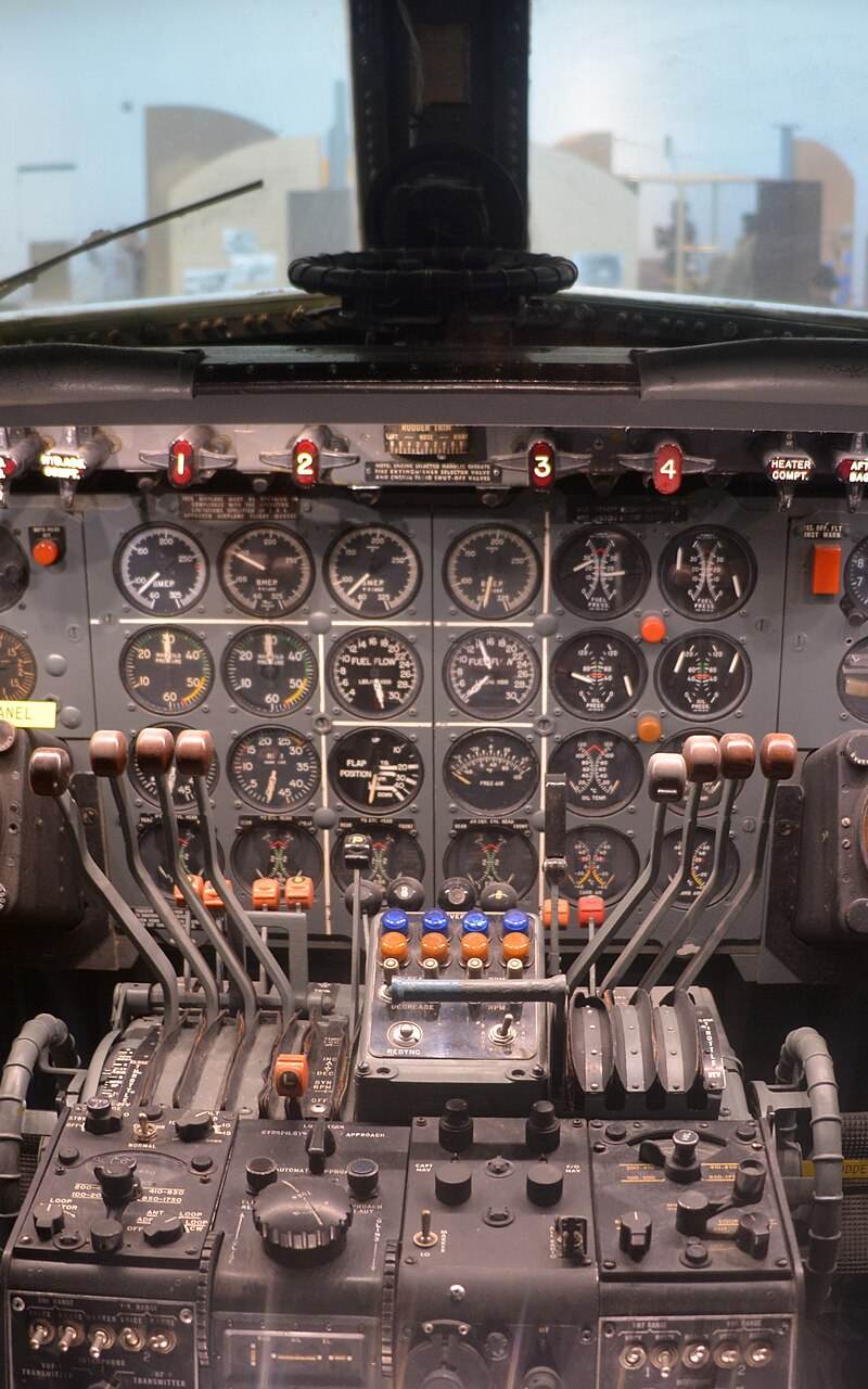 N334AA - Aircraft