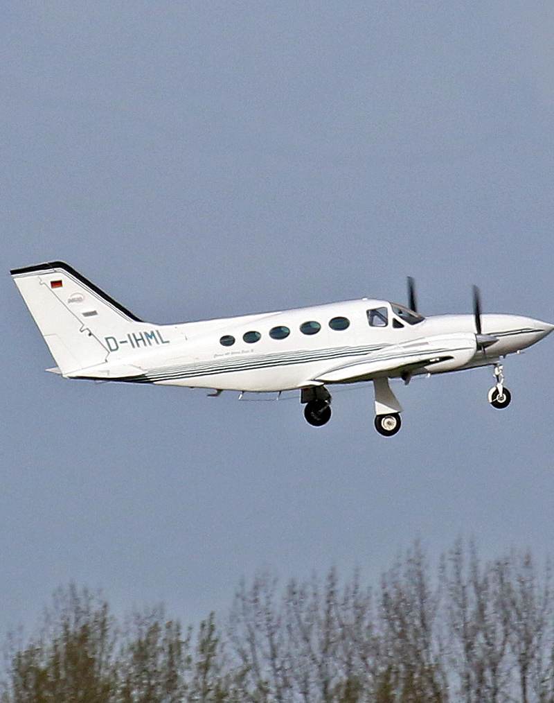 D-IHML - Twin-engine aircraft