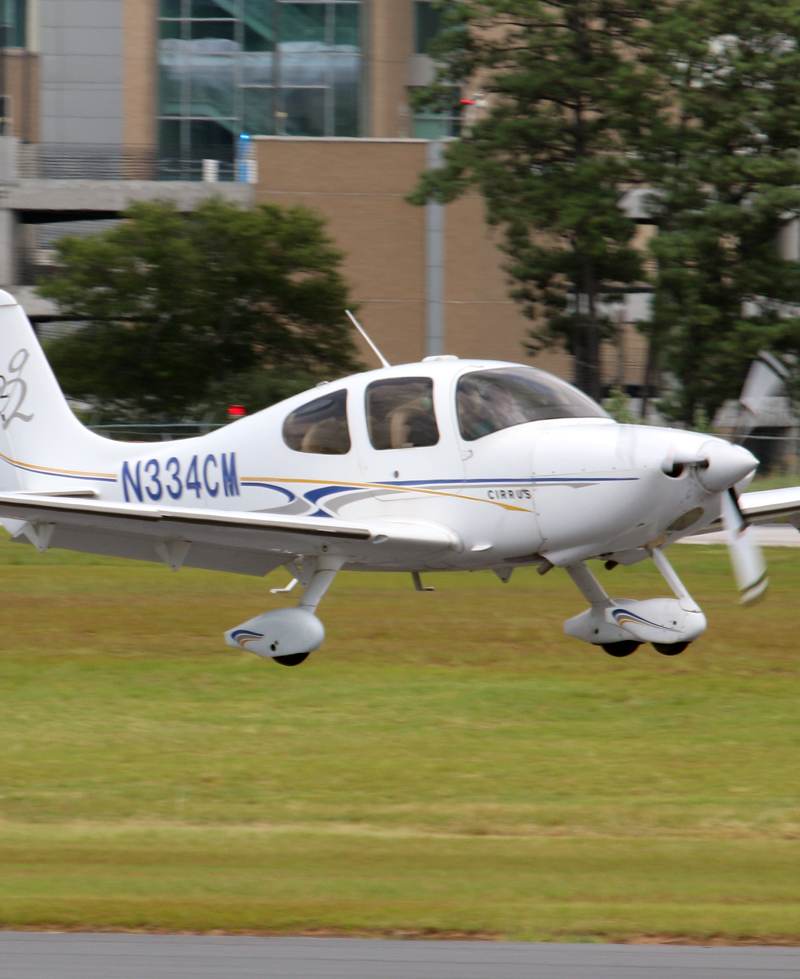 N334CM - Cirrus