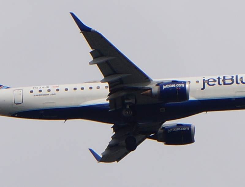 N334JB - Embraer