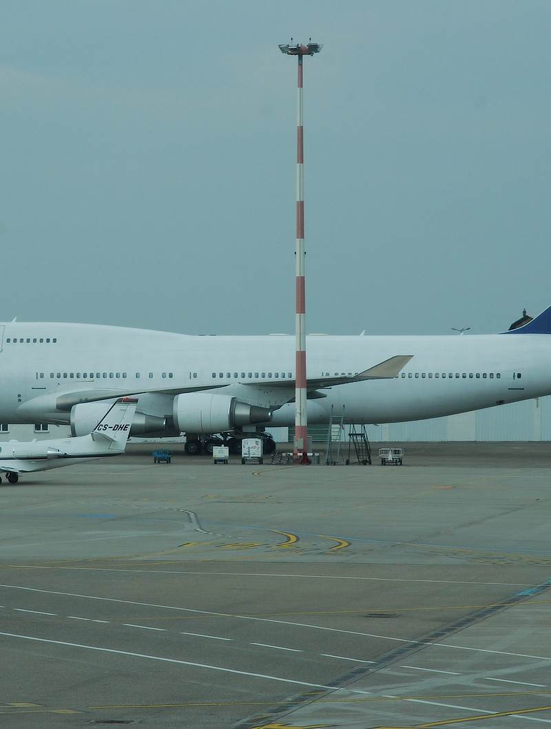CS-DHE - Business jet