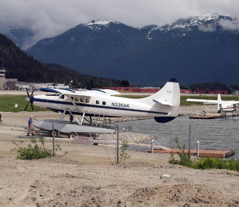 N336AK - De Havilland