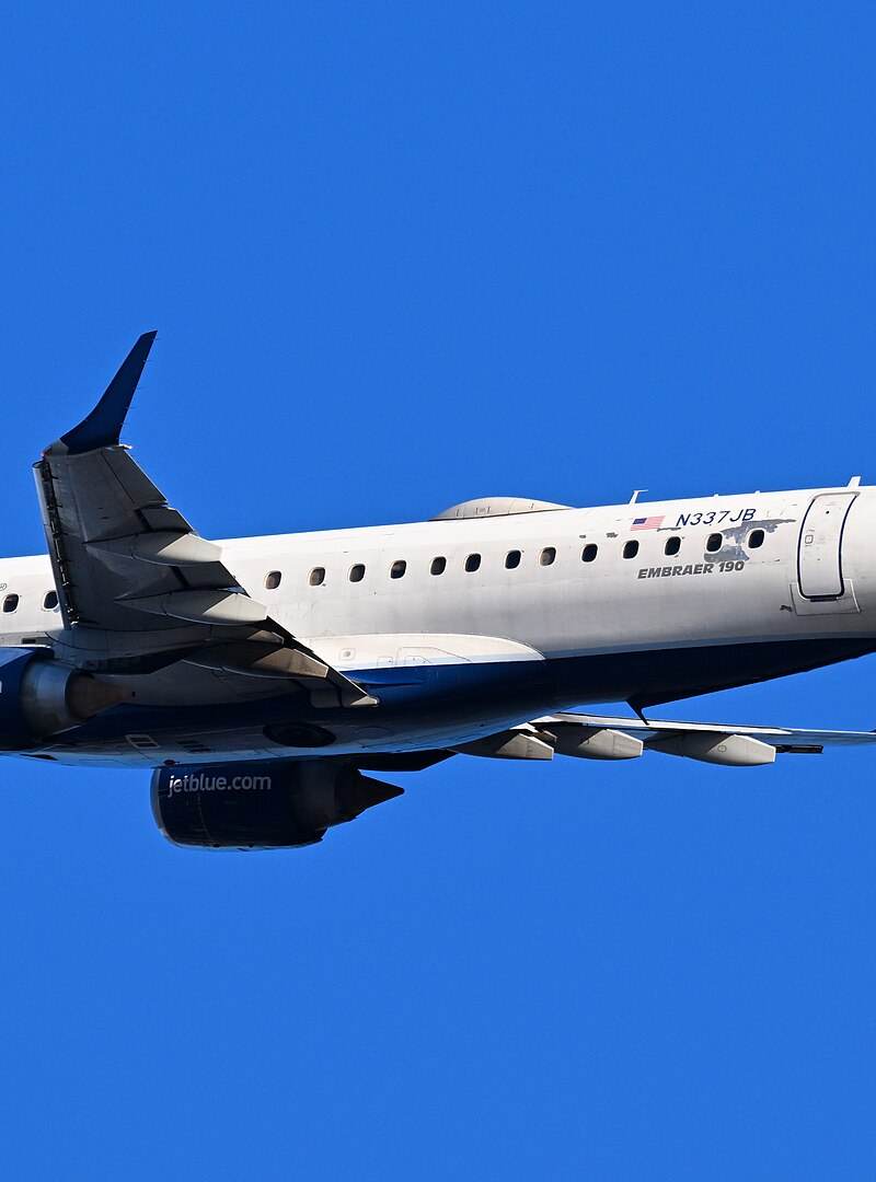 N337JB - Embraer