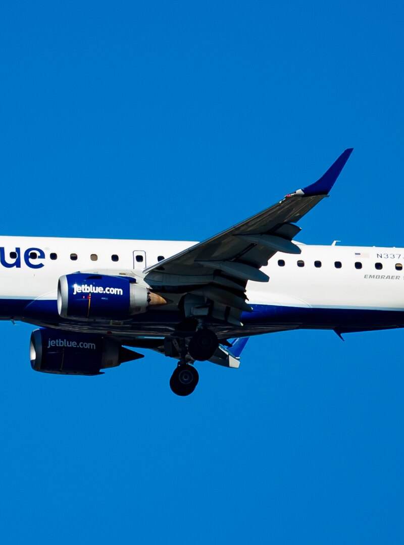 N337JB - Embraer