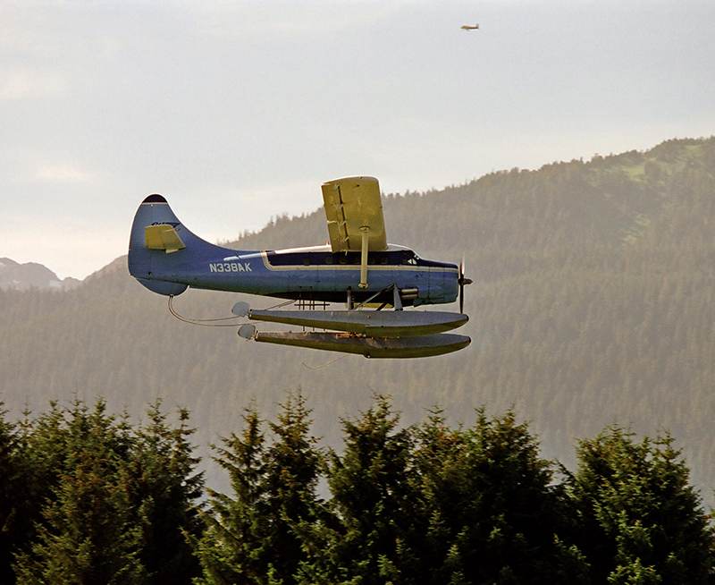 N338AK - De Havilland